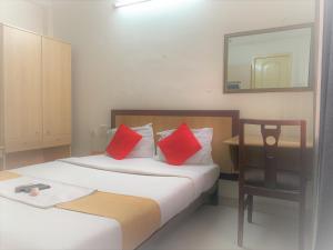 Hotel Half Moon Chennai