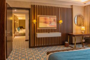 Royal Crown Hotel