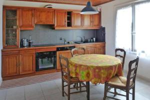 Maisons de vacances Detached House near beaches : photos des chambres