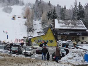 12 RESIDENCE APARTMENT