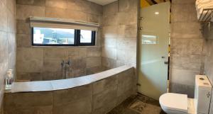 Phòng 4 người Nhìn ra cảnh Núi non (Quadruple Room with Mountain View)