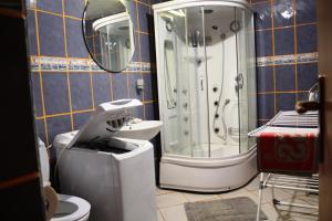 Vitan modern apartment, sleeps 4