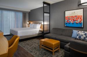 King Room - Disability Access room in Hyatt Place Boston/Seaport District