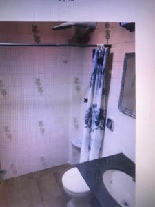 50 m da praia no Guaruja