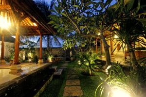 Sari House Ubud - Balinese Style Homestay