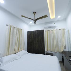 R Square Guest inn