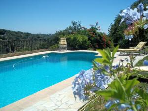 Appartements Appartement de 2 chambres avec piscine privee jardin clos et wifi a Chateauneuf Grasse : photos des chambres