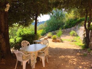 Maisons de vacances Maison charmante a Alata avec vue sur mer et ville : photos des chambres