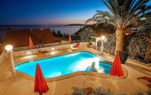 Spacious Villa in Seget Vranjica with Private Pool