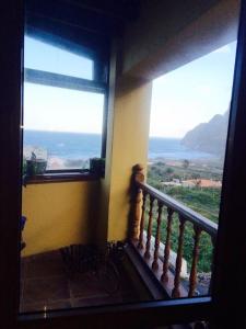 2 bedrooms house at Hermigua 600 m away from the beach with sea view furnished balcony and wifi
