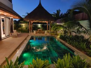 Elegant Villa in Pereybere, Grand Baie + Pool