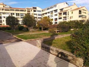 Studio charmant à Fréjus avec piscine commune - 30 m²