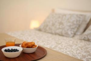 Charming villa with private pool near the sea and garden 