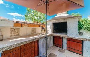 Charming Villa in Jezera with Private Pool