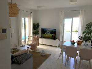 Elegant Apartment Estepona, Sea View
