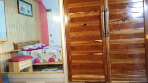 Modern apartment with balcony and mountain view in Souillac