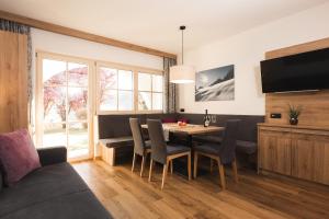 Two-Bedroom Apartment room in Apart Daniela