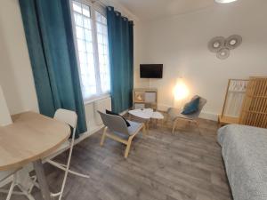 Appartements Centre-Ville - Gare - Jardin Wilson - Chateau Bourbon : photos des chambres