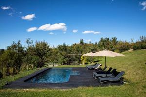 ROSTAGNI 1834 apt with pool in the Barolo region