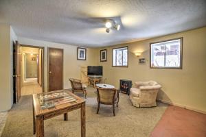 Cozy Durango Apt w/ Mtn View ~ 6 Mi to Downtown!