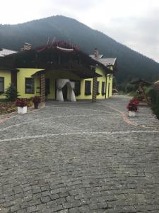 Ресторан-Готель Міжгірʼя