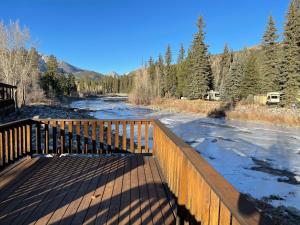 Bear Paw Lodge & Vacation Homes