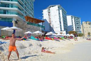 GIRASOL CONDO CANCUN BEAcH