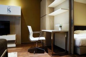 KEEN Suites-Riverson