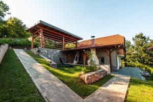 Vineyard cottage Na hribu
