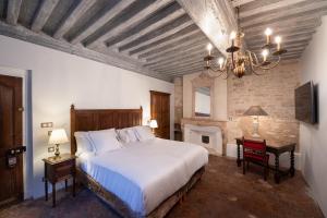 Les Remparts Hotels et Demeures Historiques : photos des chambres