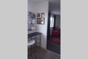 Appartements Duplex 1 station tramway aeroport Paris-Orly : Appartement 1 Chambre