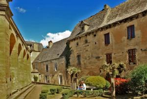 Maisons de vacances Petite maison en pierre au coeur du Perigord noir proche de Sarlat et Rocamadour : photos des chambres