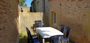 Maisons de vacances Petite maison en pierre au coeur du Perigord noir proche de Sarlat et Rocamadour : photos des chambres