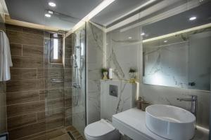 One Bedroom Apartment with Pool View