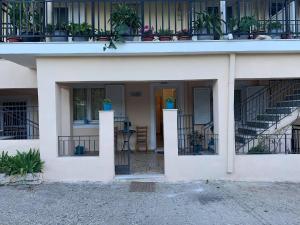 TSAGARIS HOUSE
