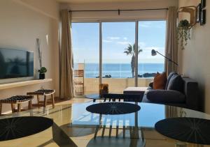Phaedrus Living: Seaview Luxury flat Paphinia 204