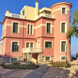 The Hillside Tower - Next to Pithara Waterfalls Andros Greece