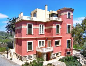 The Hillside Tower - Next to Pithara Waterfalls Andros Greece