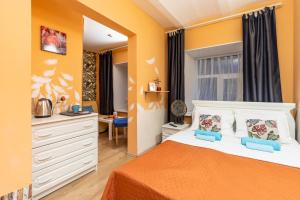 Double Room with Private Bathroom room in Boho Home Hotel on Nevskiy