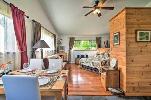 Fern Cottage Island Escape with Rainforest View!