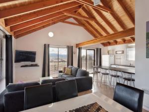 Kestrels Rest 2 116 Gippsland Street