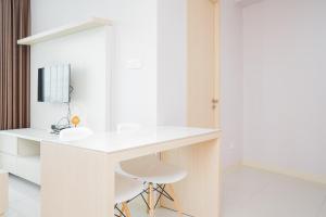 Beautiful 2BR at Tree Park City BSD Apartment By Travelio