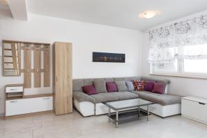 Marica - T2 & Ankica & Marabella