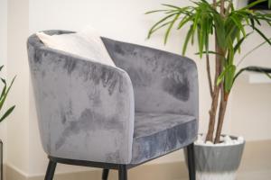 HiGuests - Chic Apt with Balcony and Pool near Burj Khalifa