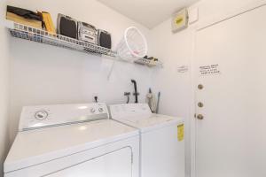 Three-Bedroom Villa room in Quiet Home With Private Pool- Near Disney