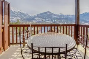 Les Fauvettes - appartement vue imprenable sur montagne - 埃姆布能