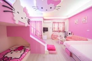 Phòng 4 người Nhìn ra cảnh Núi non (Quadruple Room with Mountain View)