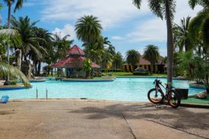 Rockgarden Beach Resort