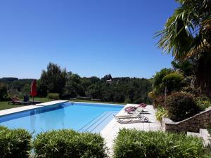 B&B / Chambres d'hotes Chateau Le Tour - Chambres d'Hotes : photos des chambres