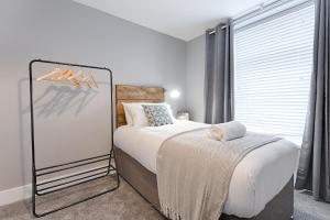 Contractor Base - 3 Rooms - Smart TVs